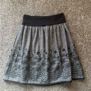 Joe Benbasset Black and Gray Floral Wool Blend A-Line Skirt